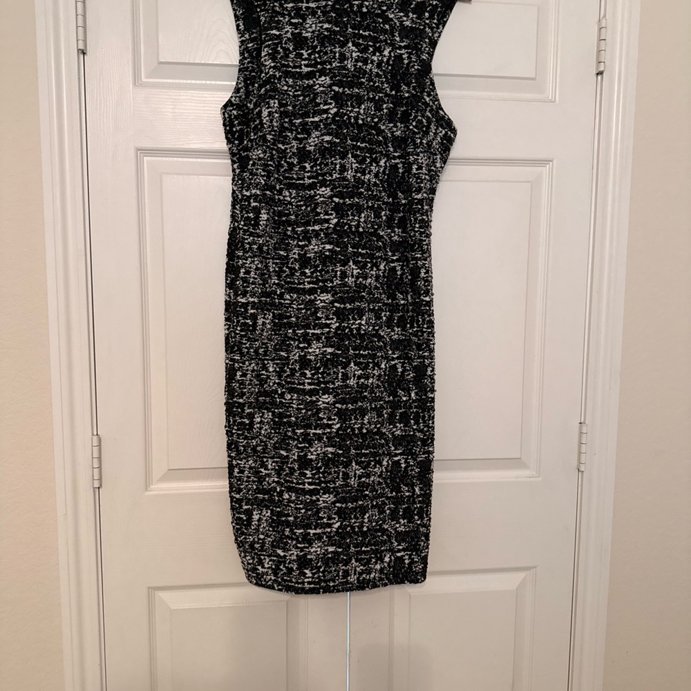 RD Style Monochrome Textured Midi Dress
